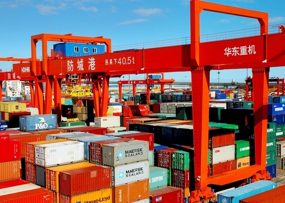 40.5T 50T 65T কন্টেইনার হ্যান্ডলিং ক্রেন 380V-660V গ্যান্ট্রি রেল ক্রেন