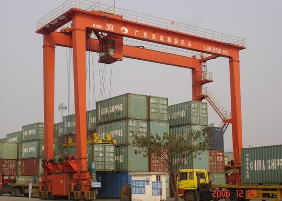 ODM A6 পোর্ট কন্টেইনার ক্রেন 15.4M-18.2M লিফ্ট কন্টেইনার গ্যান্ট্রি ক্রেন স্প্রেডার সহ