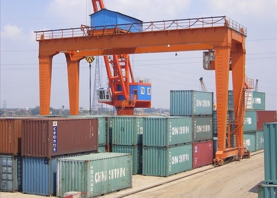 35-50T রেল মাউন্ট করা স্ট্যাকিং ক্রেন 45মি/মিনিট ডাবল গার্ডার গ্যান্ট্রি ক্রেন