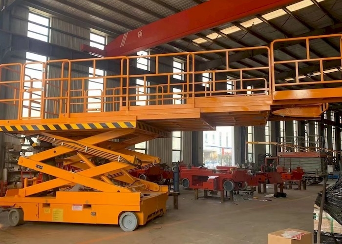 OEM 3.98mx1.83m প্ল্যাটফর্ম 680kg ডিজেল কাঁচি অসম গ্রাউন্ডের জন্য উত্তোলন